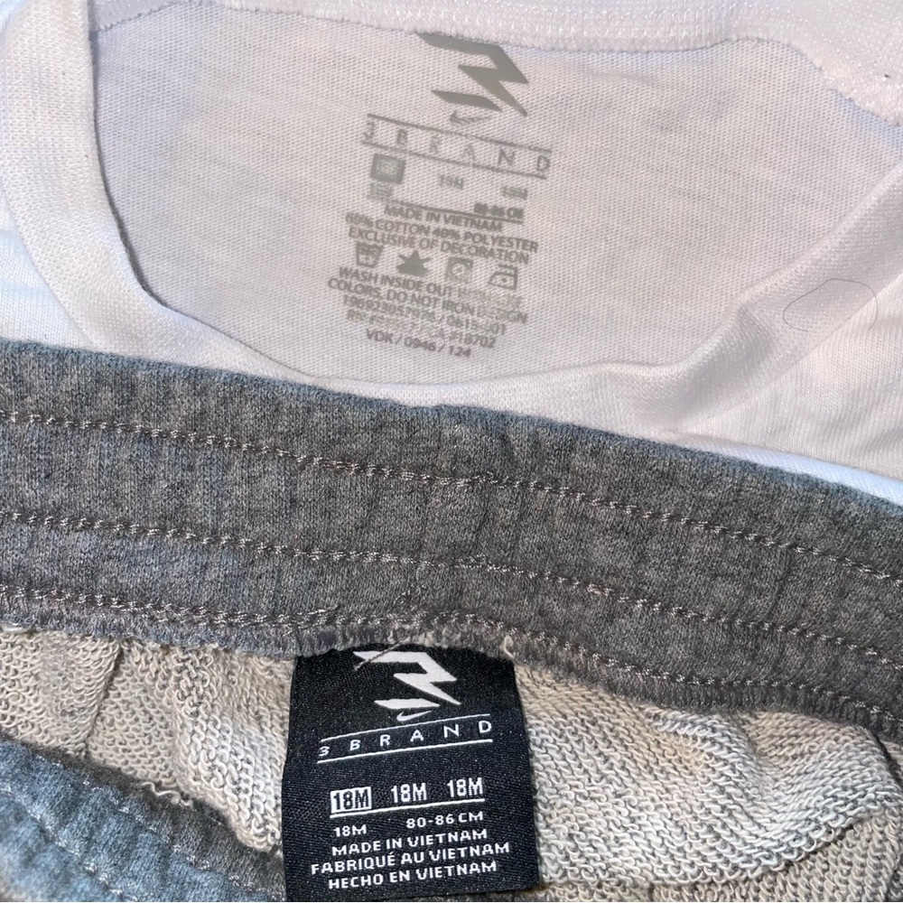 Nike White Tee and Gray Shorts Set! Boys 18M Kids - Picture 8 of 8